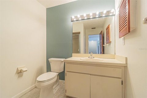 Townhouse in Tampa, Florida 2 bedrooms, 130.81 sq.m. № 1888565 - photo 10