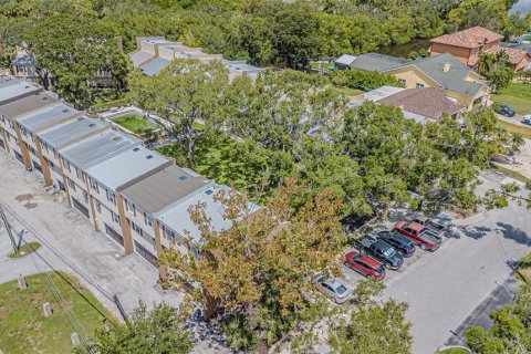 Townhouse in Tampa, Florida 2 bedrooms, 130.81 sq.m. № 1888565 - photo 21
