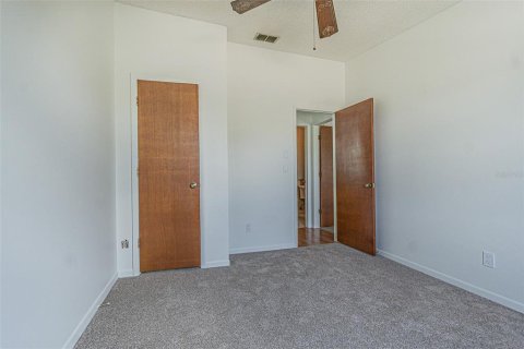 Townhouse in Tampa, Florida 2 bedrooms, 130.81 sq.m. № 1888565 - photo 17