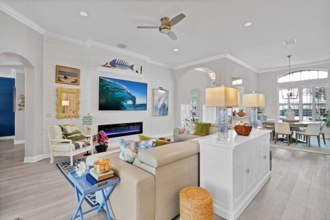 House in Vero Beach, Florida 3 bedrooms, 235.79 sq.m. № 2142078 - photo 9