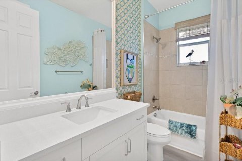 House in Vero Beach, Florida 3 bedrooms, 235.79 sq.m. № 2142078 - photo 28