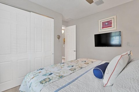 House in Vero Beach, Florida 3 bedrooms, 235.79 sq.m. № 2142078 - photo 24