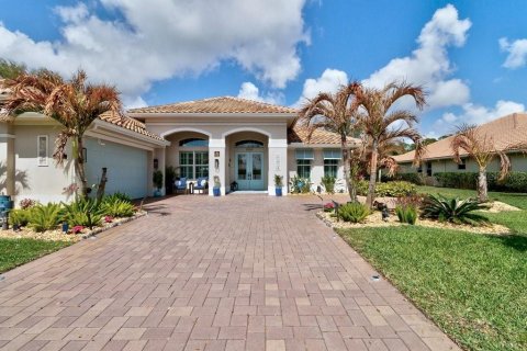 House in Vero Beach, Florida 3 bedrooms, 235.79 sq.m. № 2142078 - photo 3