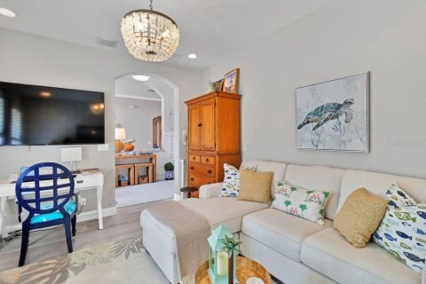 House in Vero Beach, Florida 3 bedrooms, 235.79 sq.m. № 2142078 - photo 18