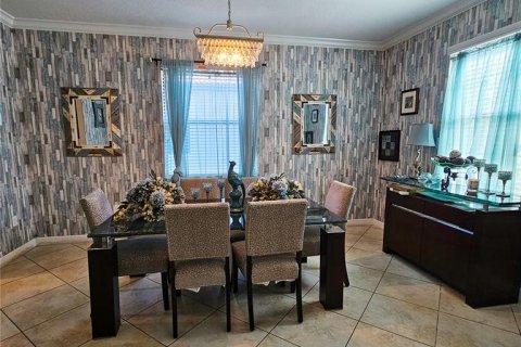 House in Davenport, Florida 5 bedrooms, 336.58 sq.m. № 1850045 - photo 14