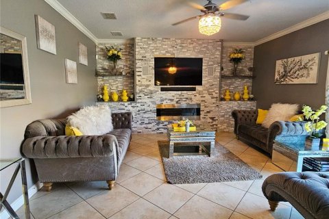 House in Davenport, Florida 5 bedrooms, 336.58 sq.m. № 1850045 - photo 20