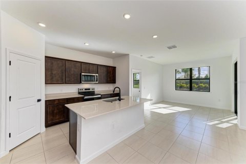 House in Bradenton, Florida 3 bedrooms, 154.5 sq.m. № 2215825 - photo 18