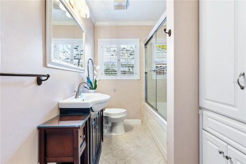 House in Sarasota, Florida 2 bedrooms, 115.85 sq.m. № 1918368 - photo 21