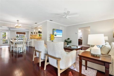 House in Sarasota, Florida 2 bedrooms, 115.85 sq.m. № 1918368 - photo 4