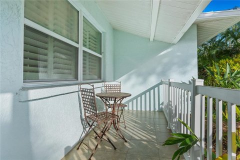 House in Sarasota, Florida 2 bedrooms, 115.85 sq.m. № 1918368 - photo 2