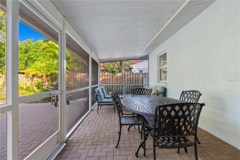 House in Sarasota, Florida 2 bedrooms, 115.85 sq.m. № 1918368 - photo 27