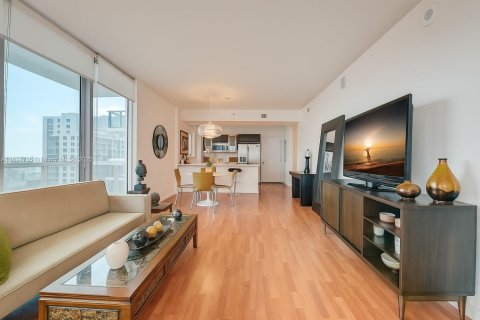 Condominio en venta en Miami, Florida, 2 dormitorios, 99.22 m2 № 1968385 - foto 2
