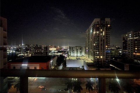 Condominio en venta en Miami, Florida, 2 dormitorios, 99.22 m2 № 1968385 - foto 15