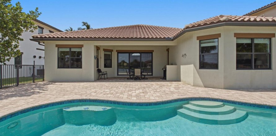 Villa ou maison à Parkland, Floride 4 chambres, 252.32 m2 № 2192205