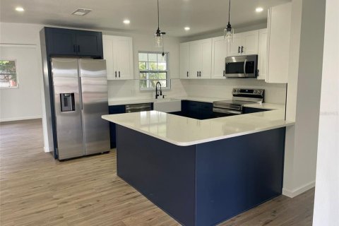 Villa ou maison à vendre à Port Charlotte, Floride: 3 chambres, 119.66 m2 № 2114451 - photo 5