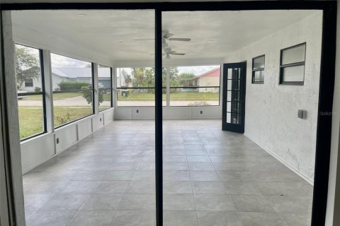 Villa ou maison à vendre à Port Charlotte, Floride: 3 chambres, 119.66 m2 № 2114451 - photo 15