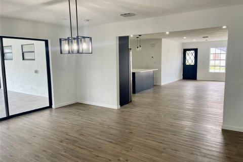 Villa ou maison à vendre à Port Charlotte, Floride: 3 chambres, 119.66 m2 № 2114451 - photo 11