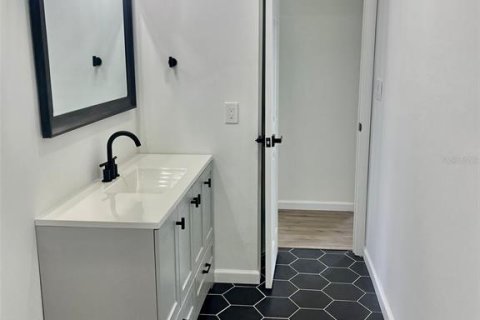 Villa ou maison à vendre à Port Charlotte, Floride: 3 chambres, 119.66 m2 № 2114451 - photo 19