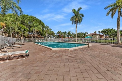 Touwnhouse à vendre à Weston, Floride: 3 chambres, 142.51 m2 № 2173190 - photo 21