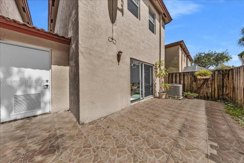 Touwnhouse à vendre à Weston, Floride: 3 chambres, 142.51 m2 № 2173190 - photo 17