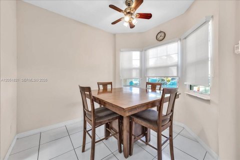 Touwnhouse à vendre à Weston, Floride: 3 chambres, 142.51 m2 № 2173190 - photo 3
