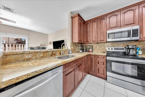 Touwnhouse à vendre à Weston, Floride: 3 chambres, 142.51 m2 № 2173190 - photo 5