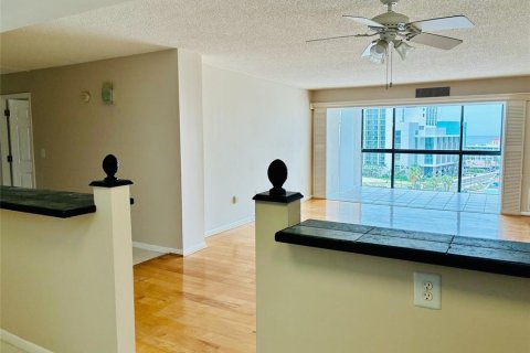 Condo in Clearwater, Florida, 2 bedrooms  № 1808887 - photo 4