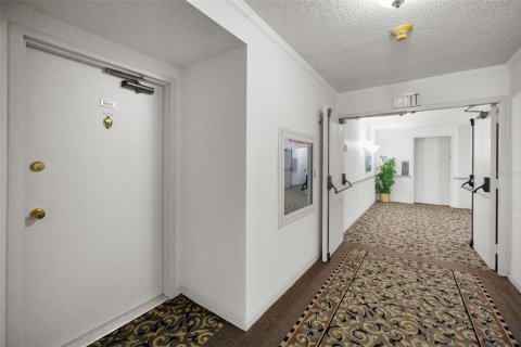 Condo in Clearwater, Florida, 2 bedrooms  № 1808887 - photo 25