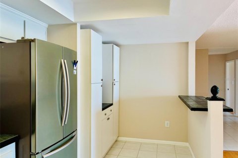 Condo in Clearwater, Florida, 2 bedrooms  № 1808887 - photo 7