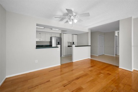 Condo in Clearwater, Florida, 2 bedrooms  № 1808887 - photo 16