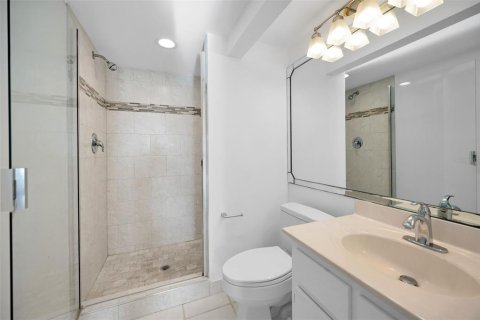 Condo in Clearwater, Florida, 2 bedrooms  № 1808887 - photo 22