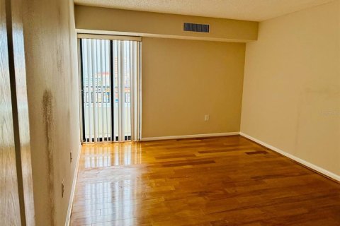Condo in Clearwater, Florida, 2 bedrooms  № 1808887 - photo 10