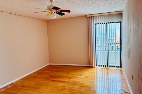 Condo in Clearwater, Florida, 2 bedrooms  № 1808887 - photo 9