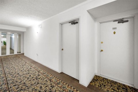 Condo in Clearwater, Florida, 2 bedrooms  № 1808887 - photo 26