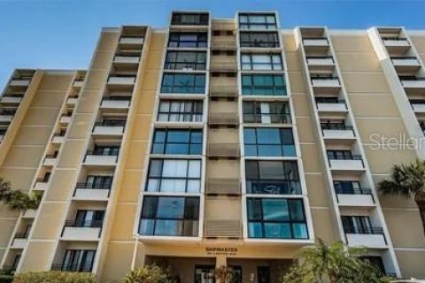 Condo in Clearwater, Florida, 2 bedrooms  № 1808887 - photo 1