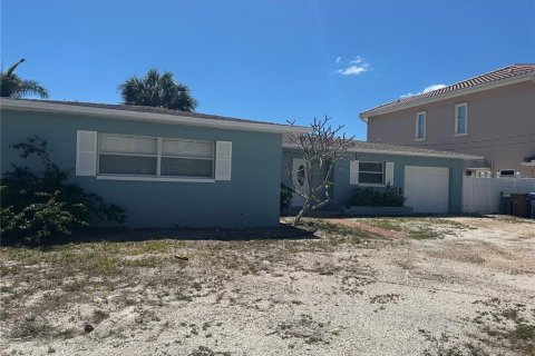 Villa ou maison à louer à South Pasadena, Floride: 3 chambres, 167.22 m2 № 2111681 - photo 3