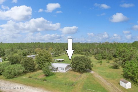 House in Palatka, Florida 3 bedrooms, 138.24 sq.m. № 774437 - photo 1