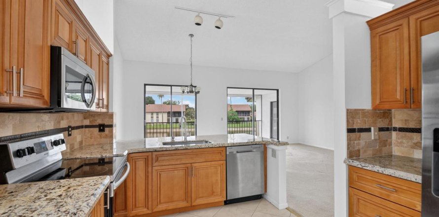 Condo in Boynton Beach, Florida, 3 bedrooms № 2187680