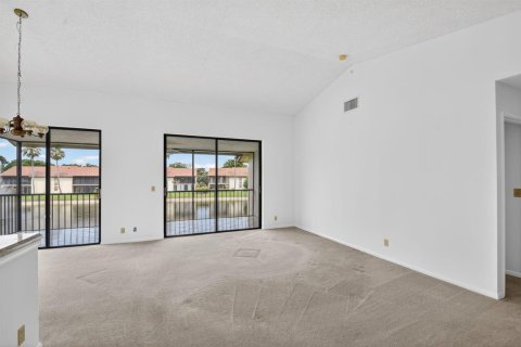 Condo in Boynton Beach, Florida, 3 bedrooms № 2187680 - photo 14