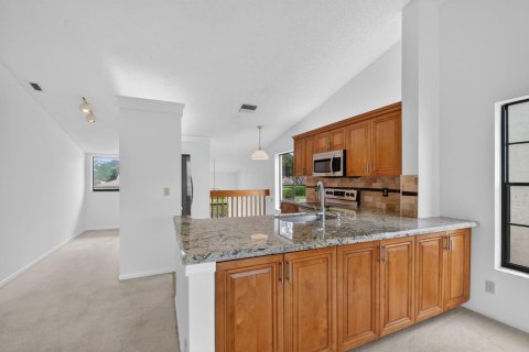 Condo in Boynton Beach, Florida, 3 bedrooms № 2187680 - photo 9