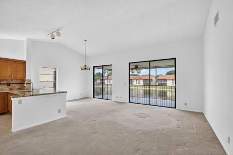 Condo in Boynton Beach, Florida, 3 bedrooms № 2187680 - photo 10