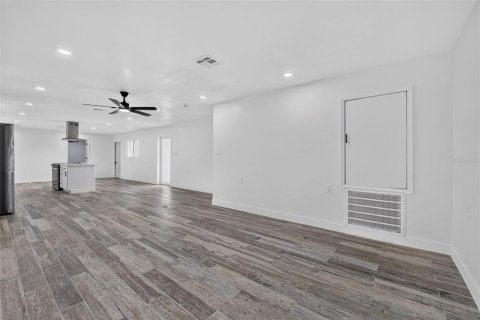 Villa ou maison à vendre à Punta Gorda, Floride: 4 chambres, 192.49 m2 № 2355927 - photo 14
