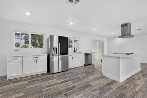 Villa ou maison à vendre à Punta Gorda, Floride: 4 chambres, 192.49 m2 № 2355927 - photo 7