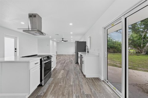 Villa ou maison à vendre à Punta Gorda, Floride: 4 chambres, 192.49 m2 № 2355927 - photo 10