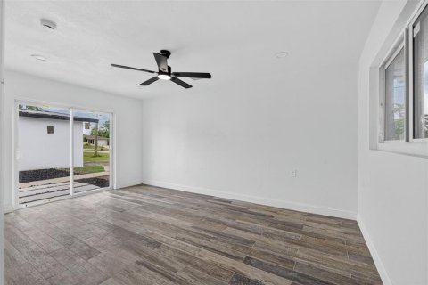 Villa ou maison à vendre à Punta Gorda, Floride: 4 chambres, 192.49 m2 № 2355927 - photo 26