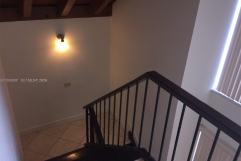 Condo in Miami, Florida, 3 bedrooms  № 2003408 - photo 22