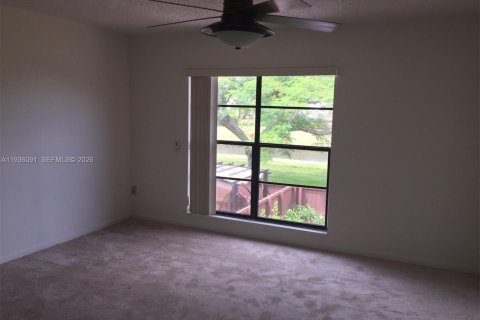 Condo in Miami, Florida, 3 bedrooms  № 2003408 - photo 7