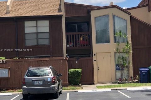 Condo in Miami, Florida, 3 bedrooms  № 2003408