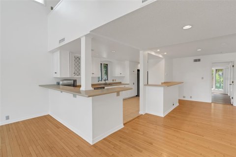 Снять в аренду виллу или дом в Сиеста-Ки, Флорида 7 комнат, 281.59м2, № 2117197 - фото 12