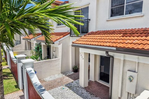 Adosado en venta en Lauderdale Lakes, Florida, 2 dormitorios, 102.56 m2 № 1828780 - foto 3